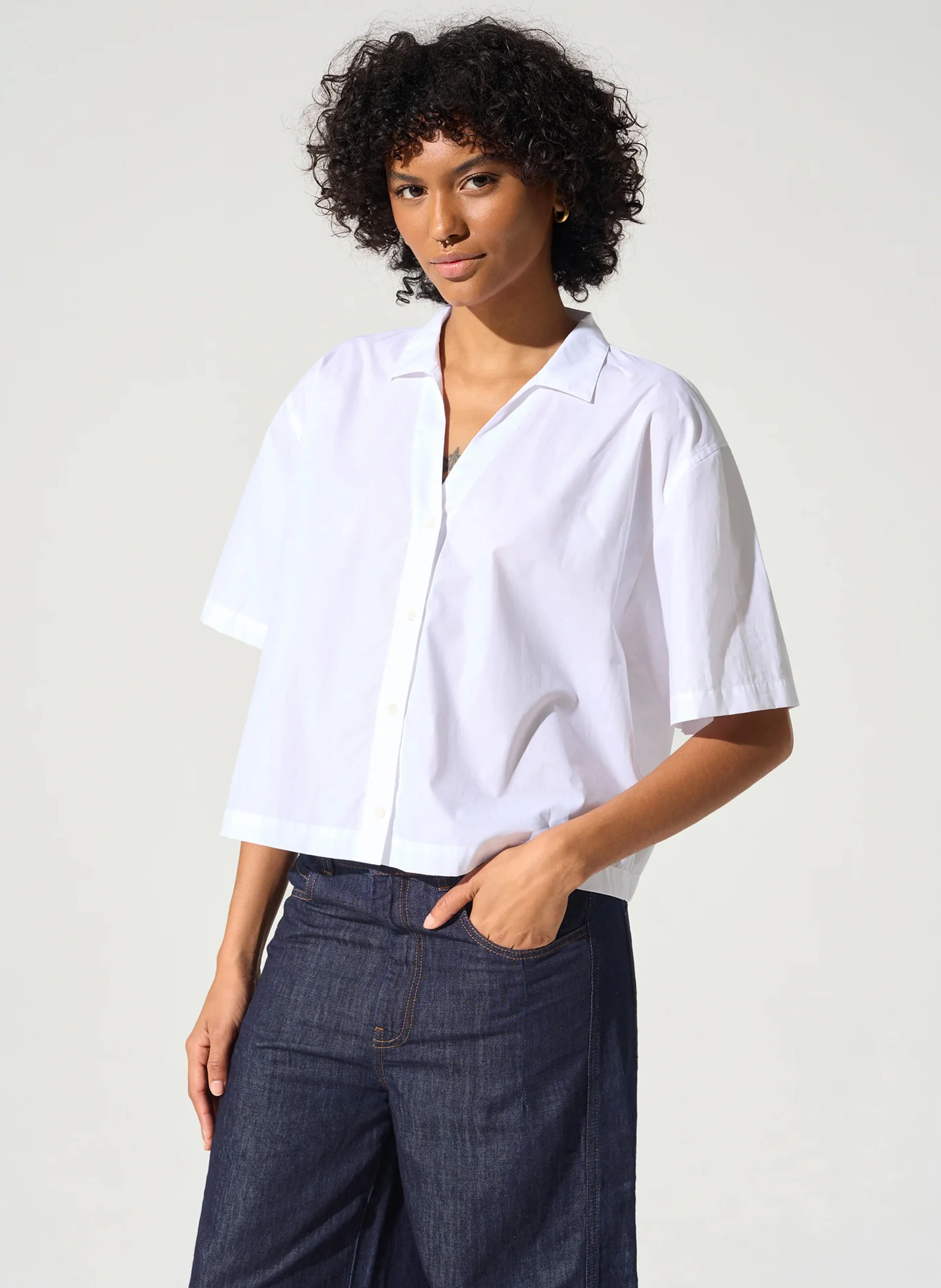 ACOTE Oversized short cotton shirt White